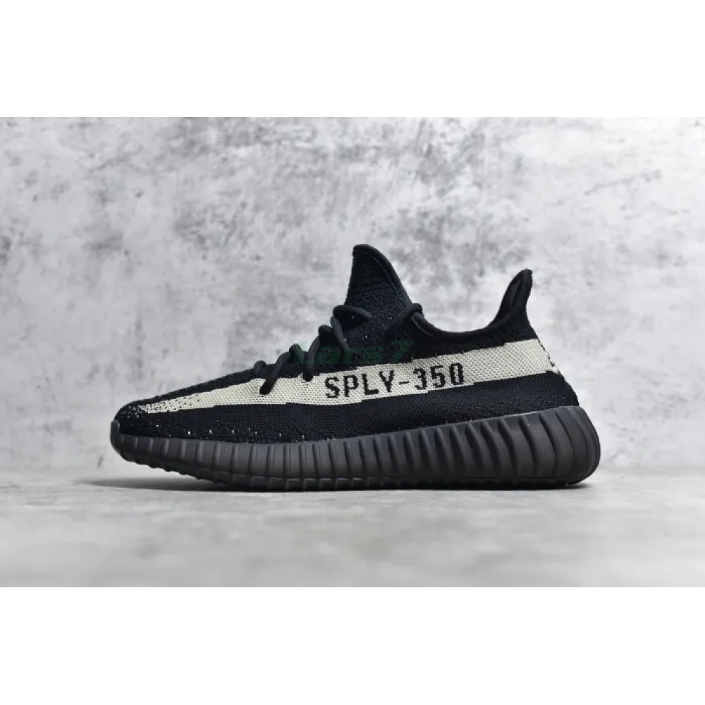 Yeezy Boost 350 V2 “Negro - Blanco”