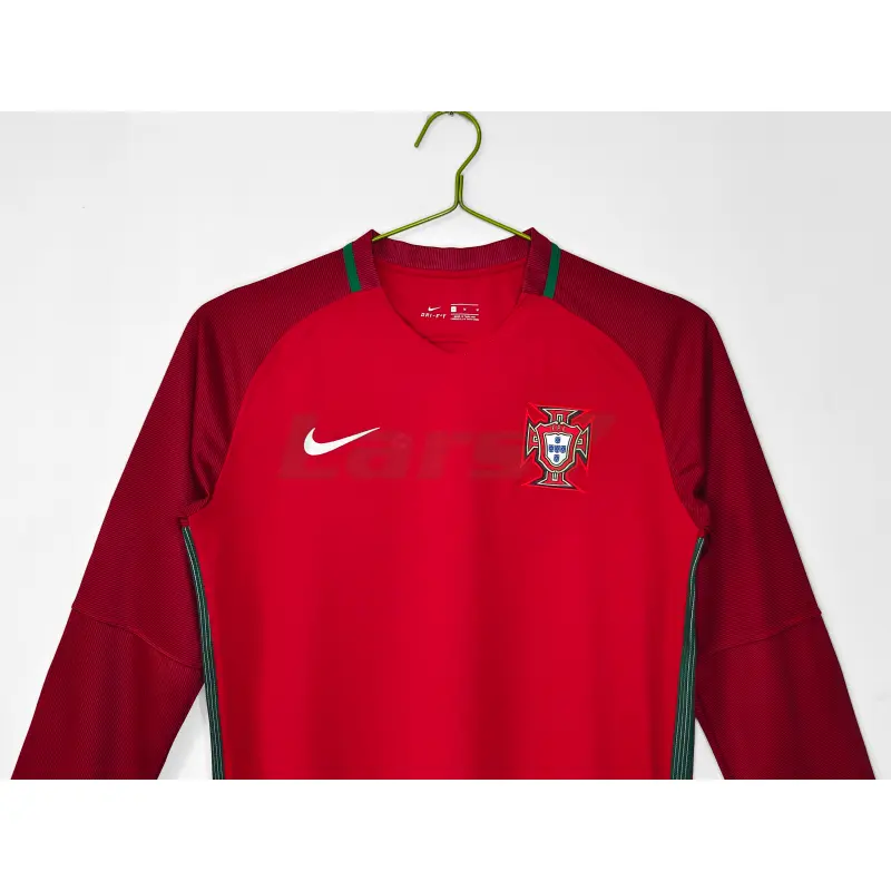 Camiseta Portugal 1ª Equipación Retro 2016 ML Rojo Camiseta Portugal 1ª Equipación Retro 2016 ML Rojo