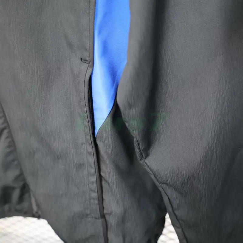 Cortavientos Manchester United 2025/2026 Negro Cortavientos Manchester United 2025/2026 Negro