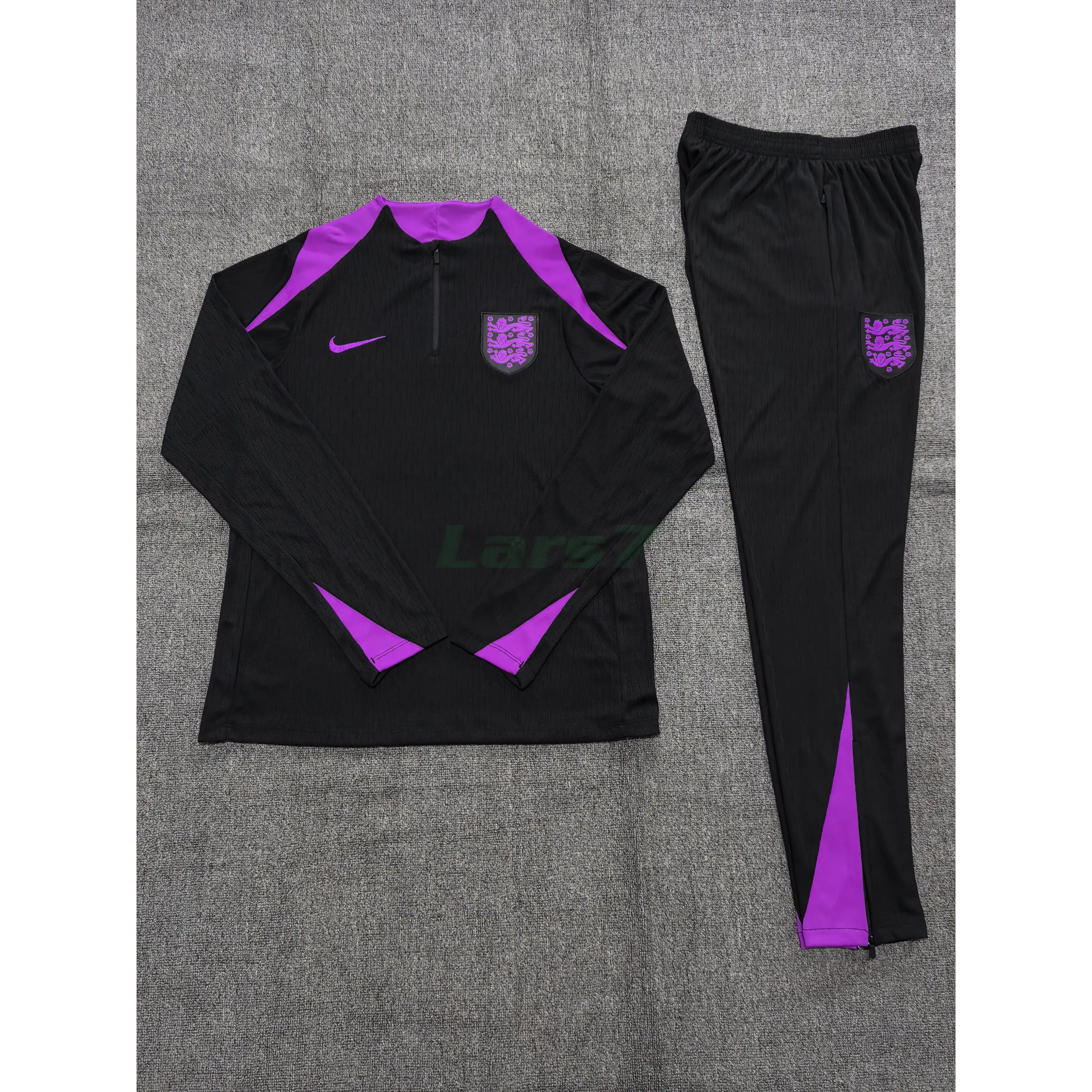 Sudadera De Entrenamiento Inglaterra 2025 Niño Kit Negro/Morado (EDICIÓN JUGADOR)