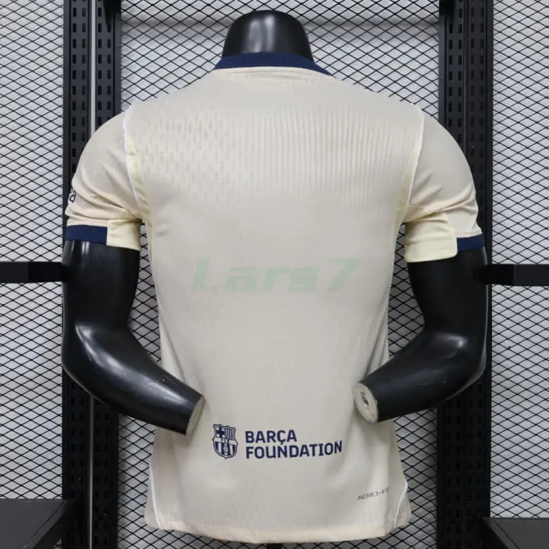 Camiseta Barcelona 2026/2027 Beige/Rojo (EDICIÓN JUGADOR)