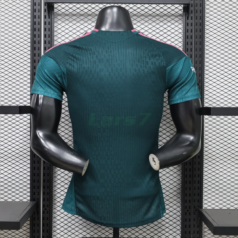 Camiseta de Entrenamiento 2026/2027 Verde/Rosa (EDICIÓN JUGADOR)