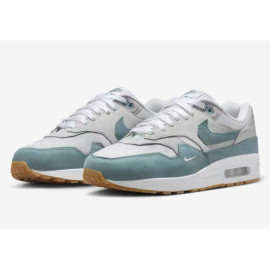 Nike Air Max 1 .SWOOSH Low Poly Adventure